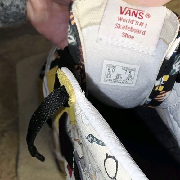 RARE Vans Customs x Harry Potter Symbols Old‎ Skool Checker Off Wall Hufflepuff - Picture 8 of 14